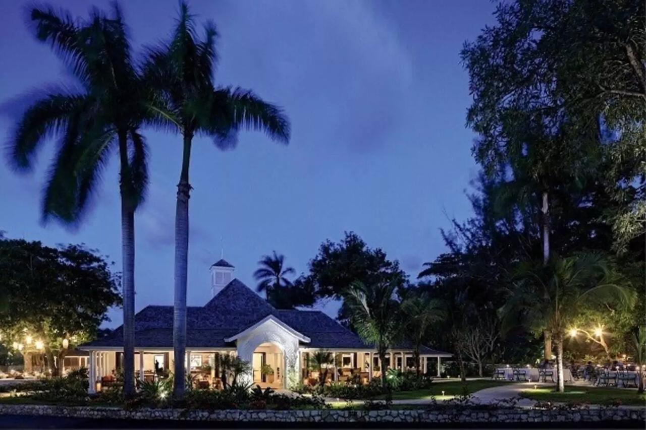 Family Complex Beside Beach W/Pool Montego Bay #1 المظهر الخارجي الصورة