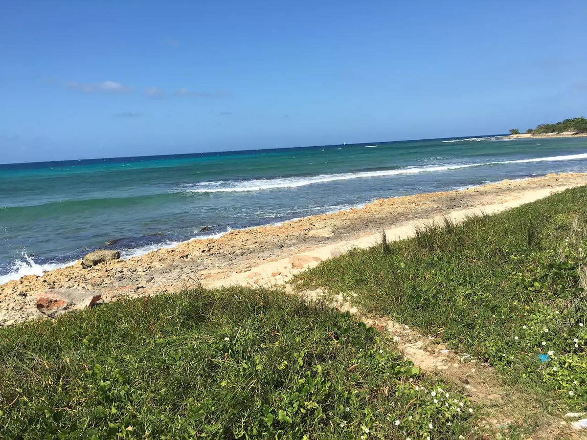 Family Complex Beside Beach W/Pool Montego Bay #1 المظهر الخارجي الصورة