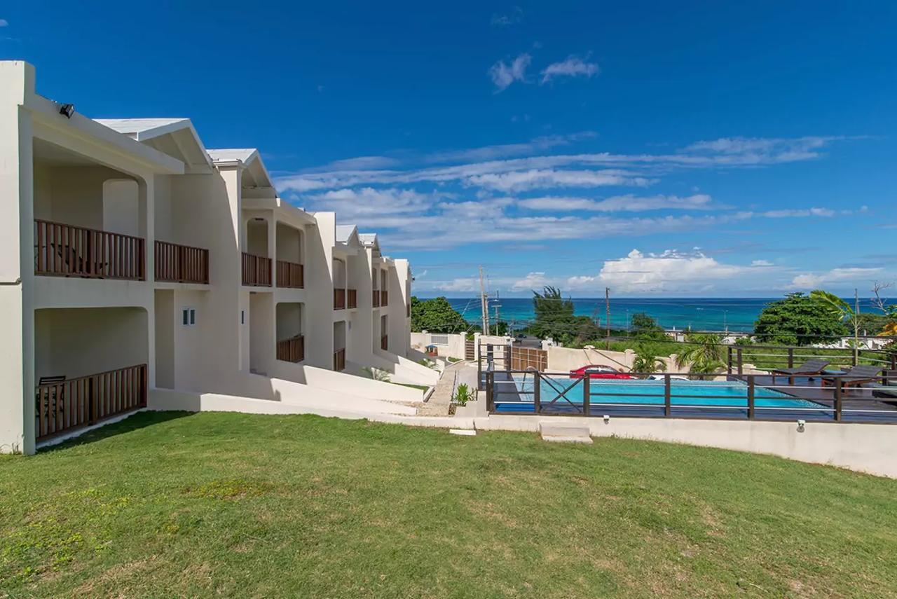 Family Complex Beside Beach W/Pool Montego Bay #1 المظهر الخارجي الصورة